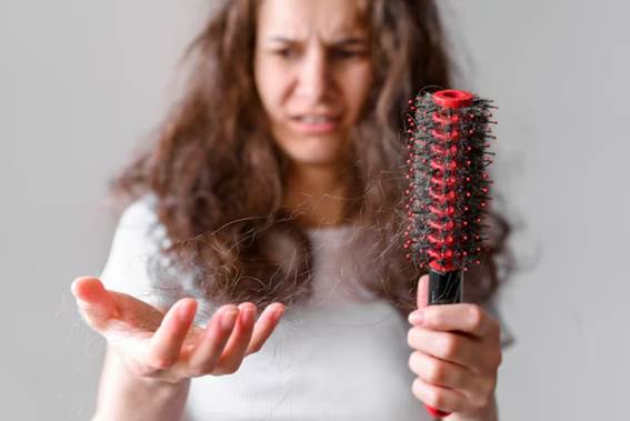 Wie lange hält der Haarausfall nach einer Geburt an?